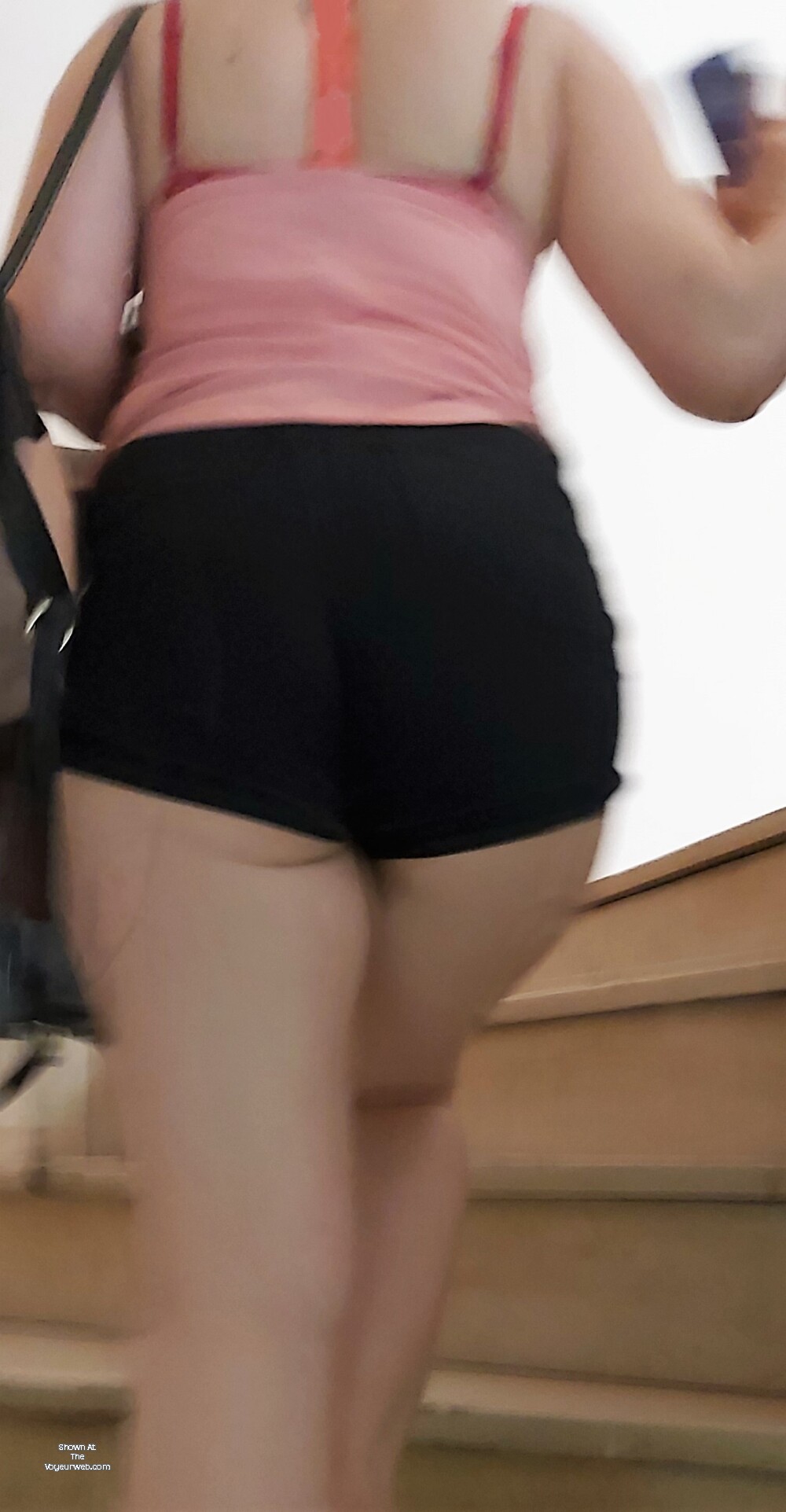 Pic #1 A neighbor's ass - Arta Neighbor