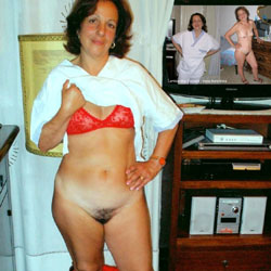 Pic #1 Daniela Lombardini From Florence - Brunette, Wife/wives, Bush Or Hairy, Amateur, Mature