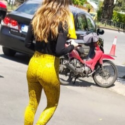 A neighbor's ass - Voula