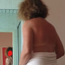 Pic #1 Moglie amatoriale - Bush Or Hairy, Granny, Medium Tits, Natural Tits, Nude Wives, Hanging Tits, Pussy
