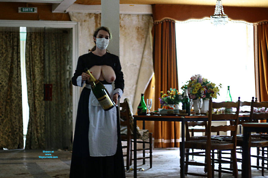 Pic #1full urbex - Dressed, Hanging Tits, Big Tits, Costume, Topless Girls