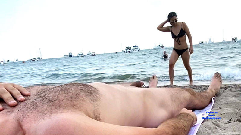 Pic #1I love it when the girls stare