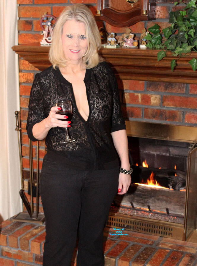 Pic #1Jane - No Panties On, Round Ass, Round Tits, Topless Amateurs, Bent Over, Big Ass, Big Tits, Blonde, Flashing, Flashing Tits