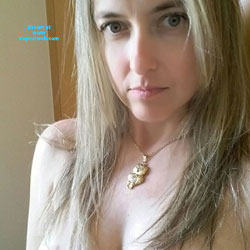 Pic #1 Wife Ana - Medium Tits, Topless Wives