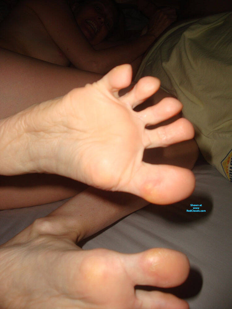 Pic #1Hot Wife has sexy and talented feet - Fetish Pics, Foot Job, Nude Wives, Round Ass