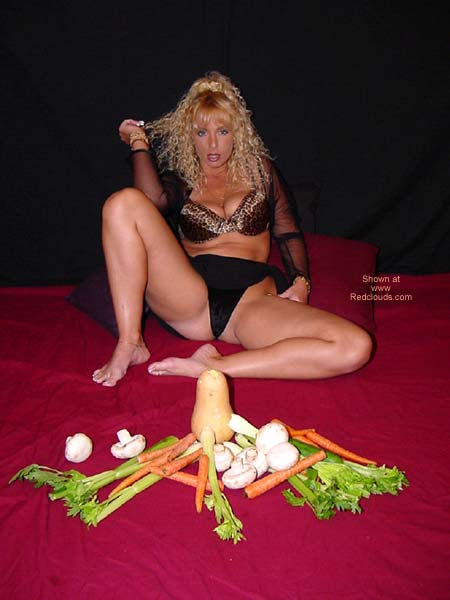 Pic #1Alysha Extreme Food Sex