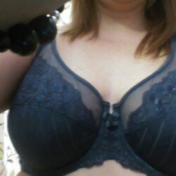 Pic #1 Tetas - Flashing, Flashing Tits, Hard Nipples, Medium Tits, Natural Tits, Tits In Bras