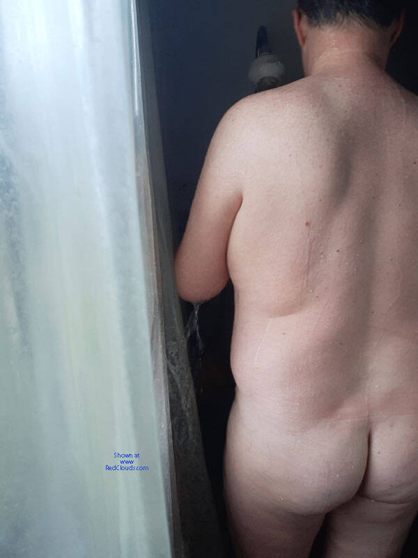 Pic #1Shower time - Amateur