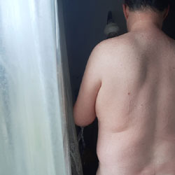 Pic #1Shower time - Amateur