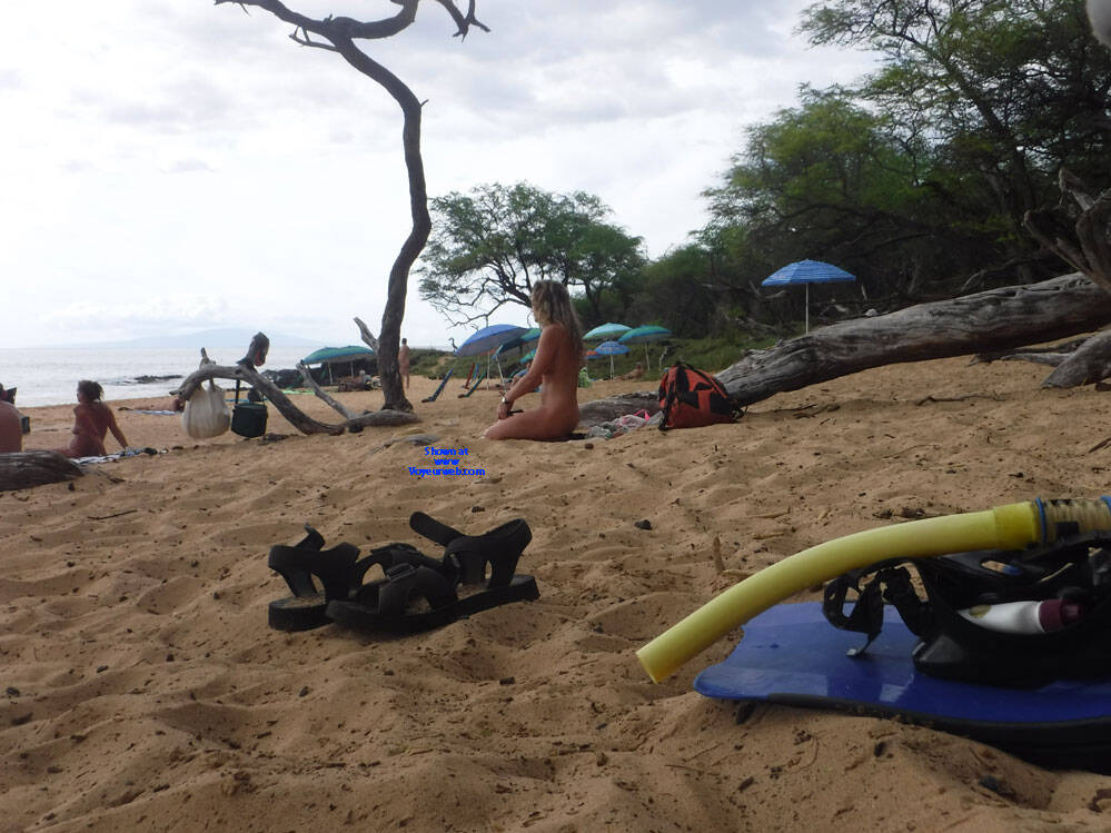 Pic #1LB Girl - Beach, Beach Pussy, Firm Ass, Flashing, Flashing Tits, Natural Tits, Outdoors, Pussy