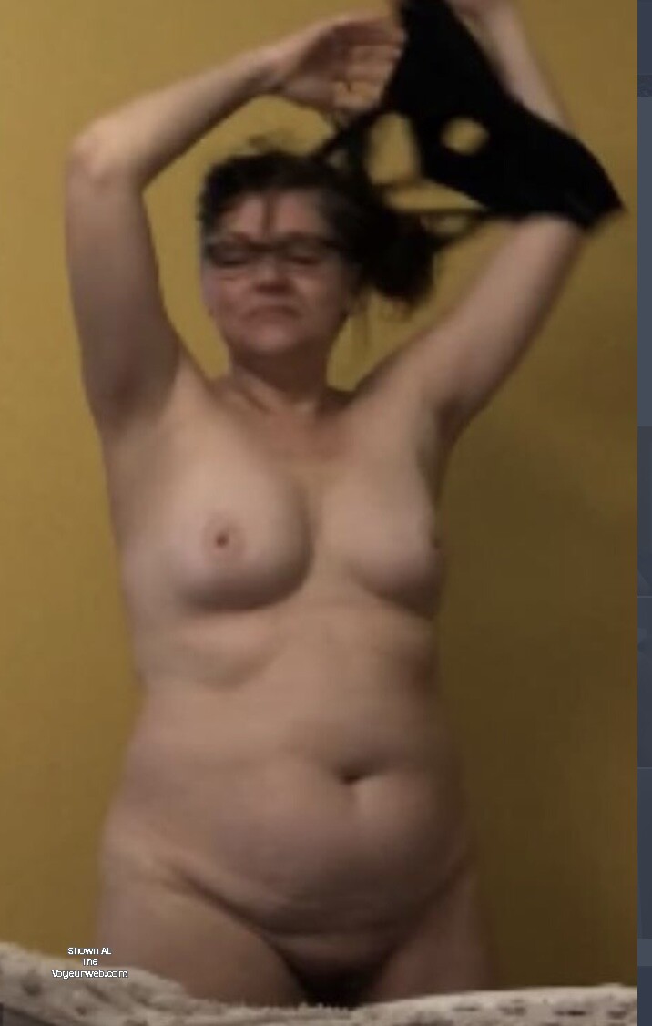 Pic #1 Medium tits of my wife - Ellen 