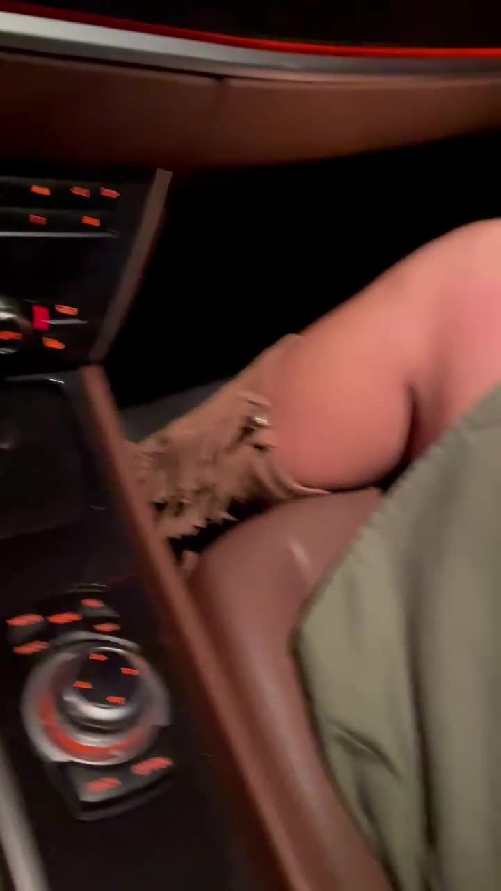 Pic #1Drive in - Amateur, Fingering Pics, Masturbation, Outdoors, Pussy, Shaved, Legs Spread Wide Open