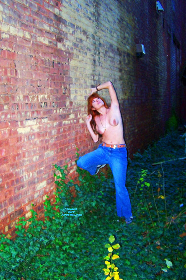 Pic #1Public places - Amateur, Flashing, Flashing Tits, Hanging Tits, Hard Nipples, Mature, Mature Ass, Milf, Natural Tits, Outdoors, Topless Amateurs, Topless Wives