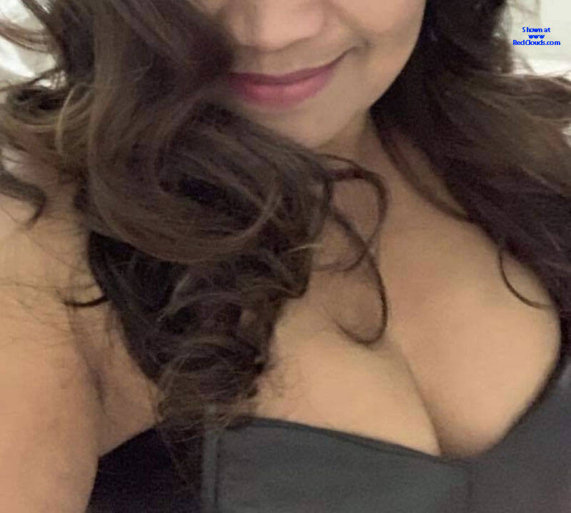 Pic #1Asian hotwife