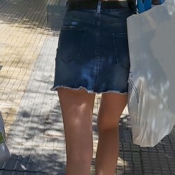 A neighbor's ass - Nini Mos