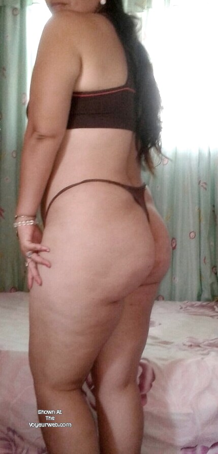 Pic #1 My wife's ass - Ferny