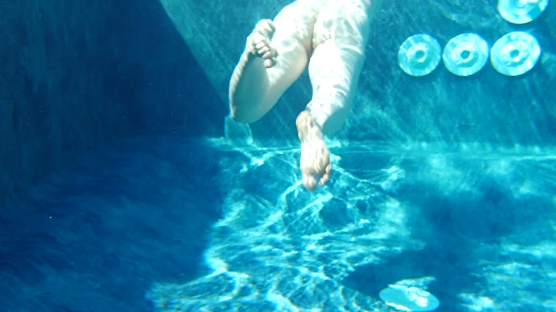 Pic #1Enjoy the underwater beauty II