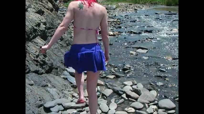 Pic #1Daisy's upstep upskirt!