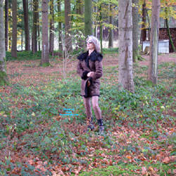 Pic #1Mosch in the forest - Amateur, Cunt Pics, Flashing, Flashing Tits, Hanging Tits, High Heels Amateurs, Homemade Amateur, Mature, Mature Ass, Mature Pussy, Natural Tits, Nature, Nude Amateurs, Nude Wives, Outdoors, Public Place, Pussy, Shaved, Small Tits, Stockings Pics