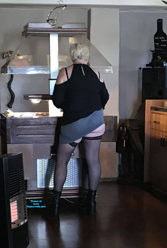 Pic #1mature mini skirt no panties ass