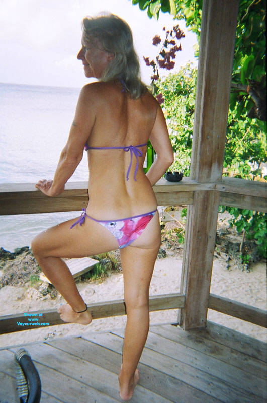 Pic #1Linda's hot ass