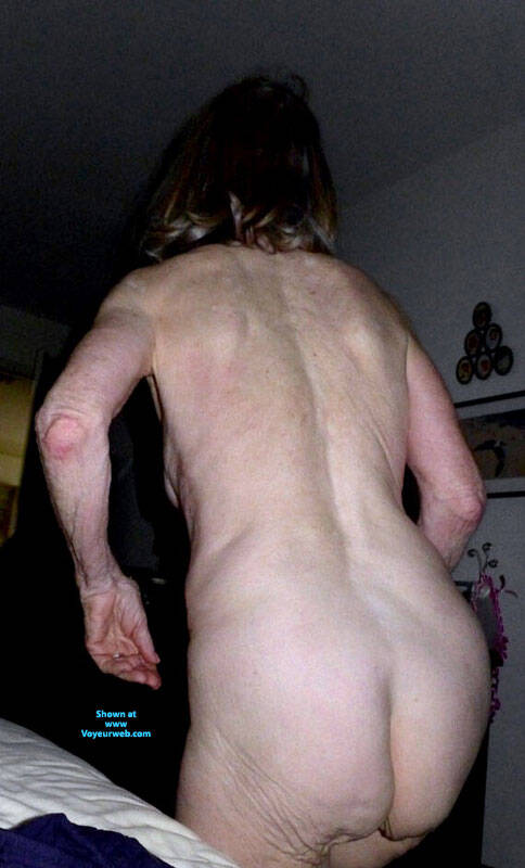 Pic #1M's Bare Butt for You