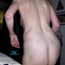 Pic #1M's Bare Butt for You