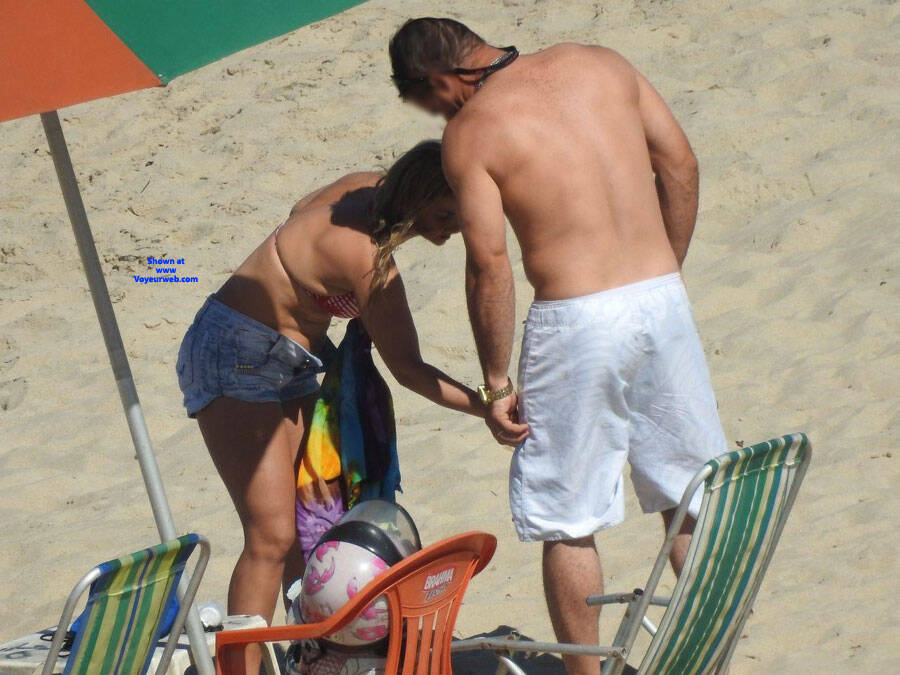 Pic #1COUPLE IN PINA BEACH, BRAZIL