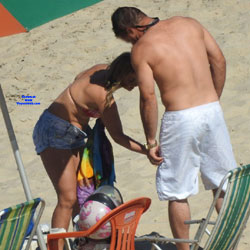 Pic #1COUPLE IN PINA BEACH, BRAZIL