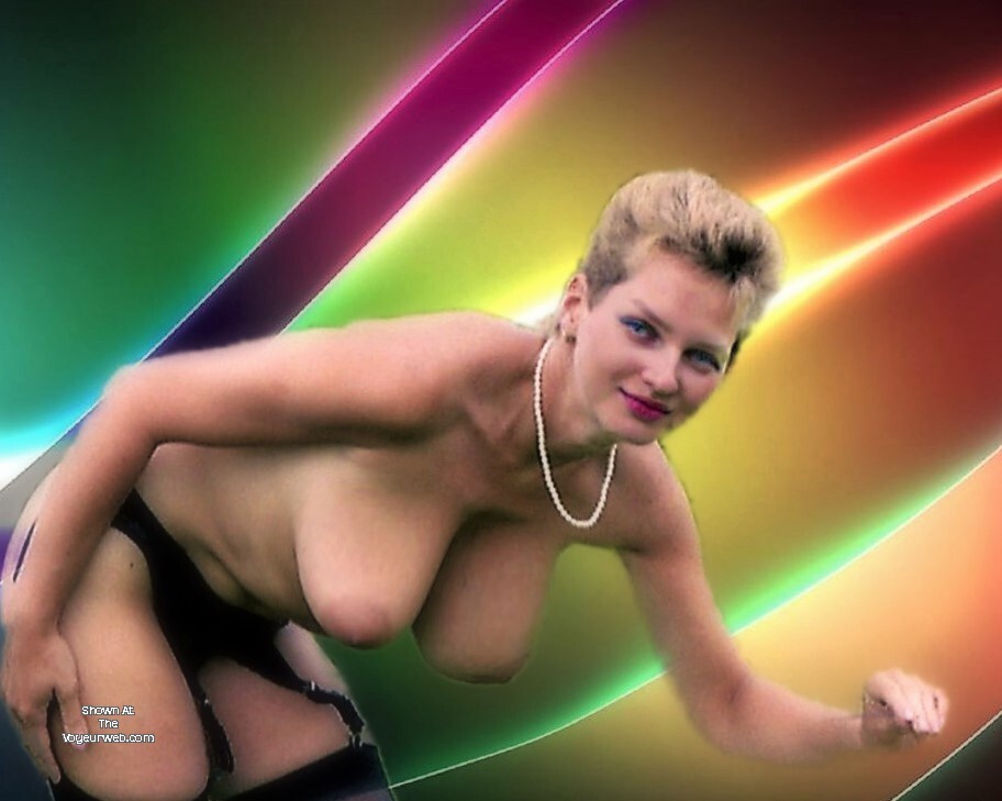 Pic #1Beautiful MILF