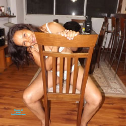 Pic #1Jugando con la silla 2