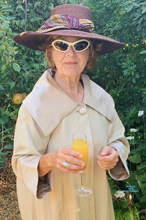 Pic #1Lady Bee Garden Fizz (Part 2)