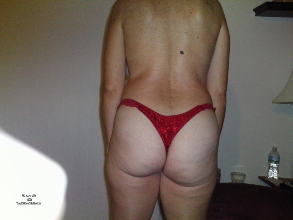 Pic #1 My wife's ass - marya