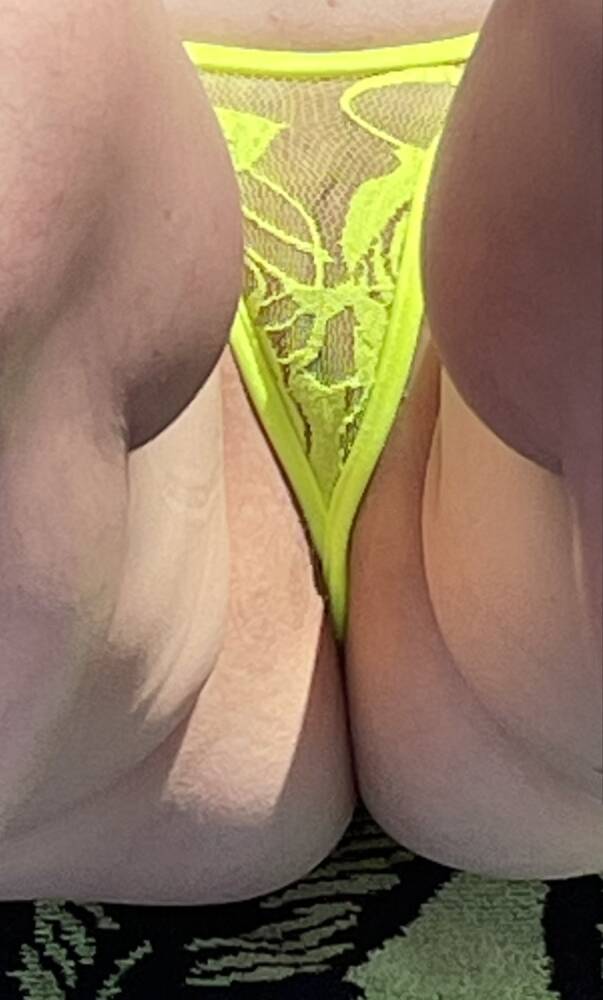 Pic #1In Bikini on the Beach 