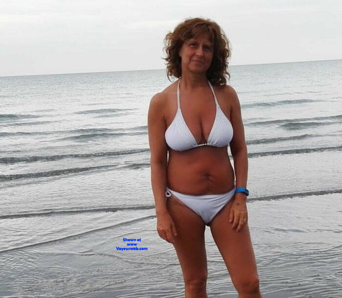 Pic #1My friend Carla - Amateur, Ass, Bush Or Hairy, Mature, Mature Ass, Mature Pussy, Medium Tits, Natural Tits, Nude Amateurs, Nude Wives, Pussy, Pussy Hair, Beach, Beach Pussy, Outdoors