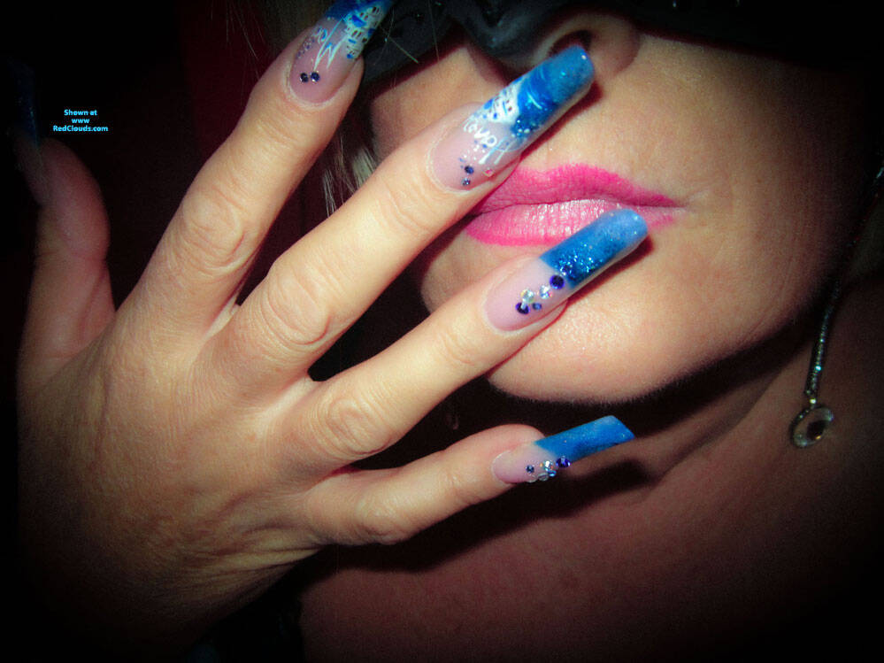 Pic #1WHORE IN BLUE - PUTTANA IN BLU