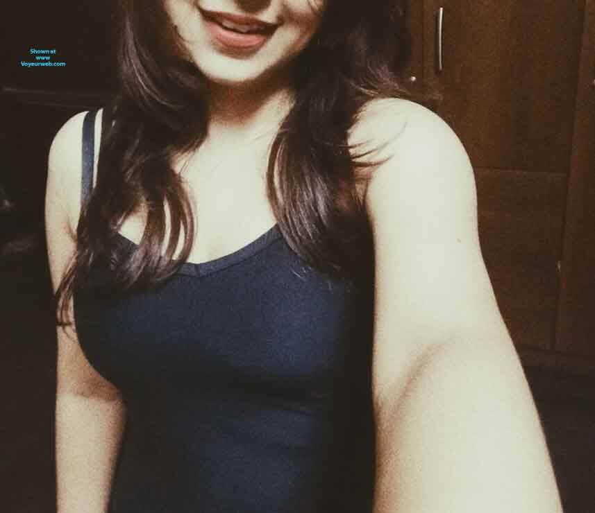 Pic #1 Bangladeshi cute girl showing her juicy ass and perky tits nude