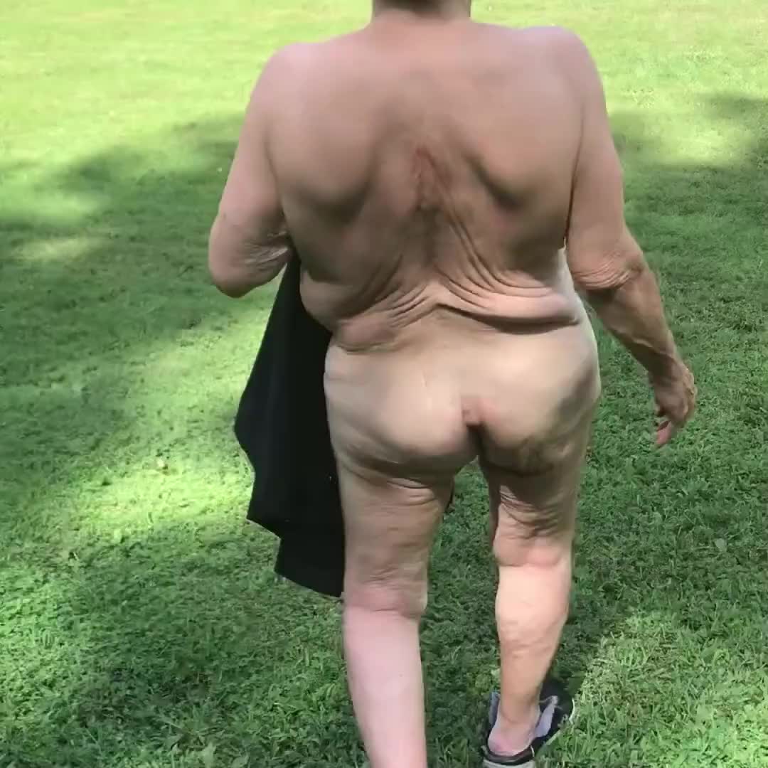 Pic #1walking naked