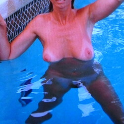 Medium tits of my wife - Kritter