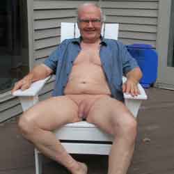 Pic #1Naked on the Deck