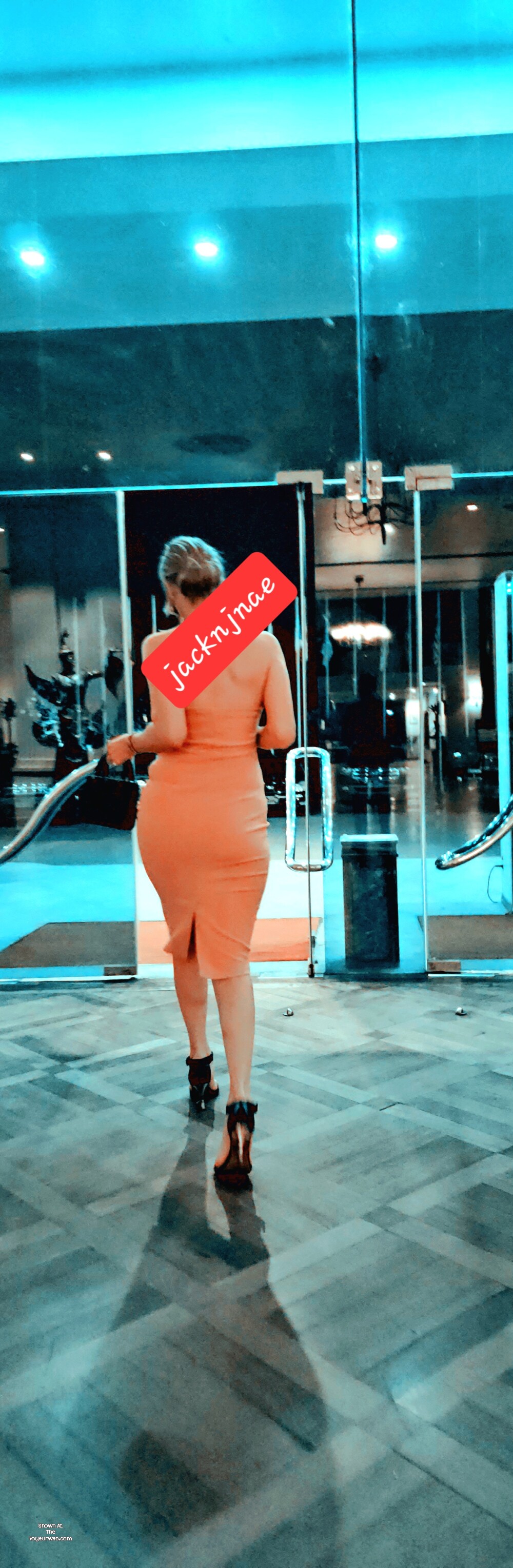 Pic #1 My wife's ass - ASIAN BISEXUAL COUPLE