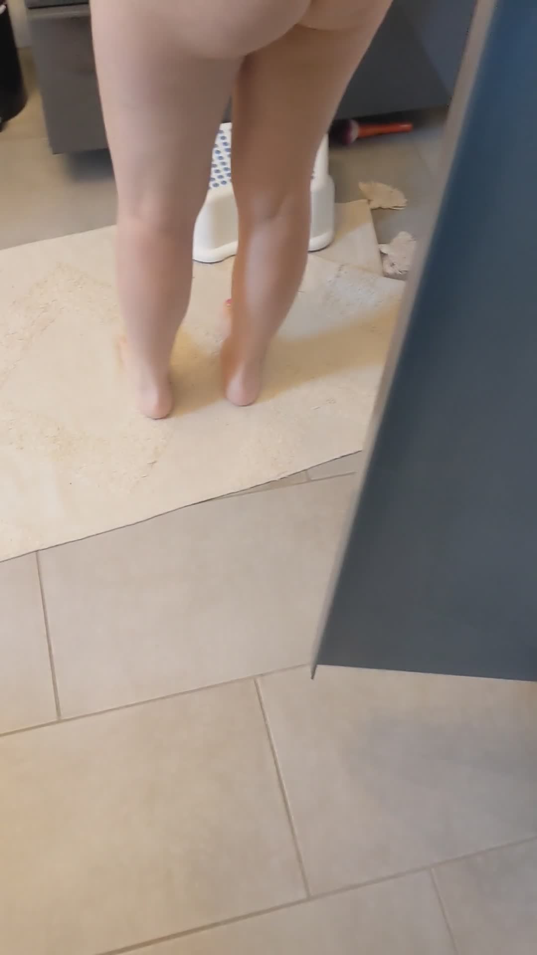 Pic #1My wife's bubble butt