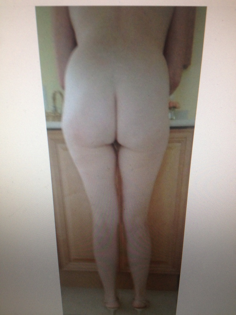 Pic #1 My wife's ass - Grace