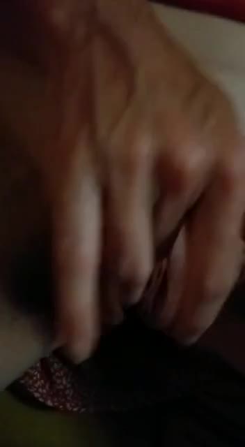 Pic #1Labia on fire