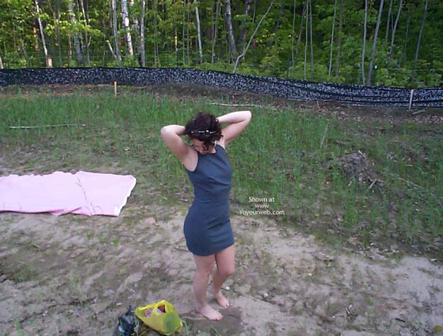 Pic #1 Suzanne Outside Again