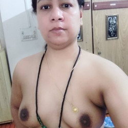 Medium tits of my wife - Davud5521