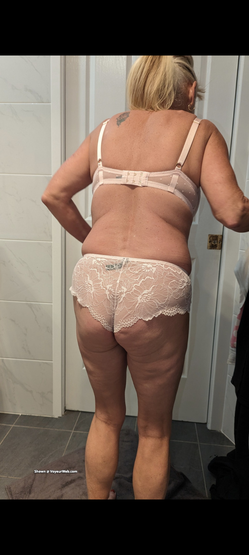 Pic #1Shower