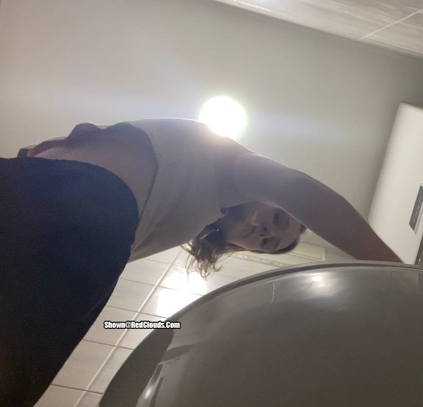 Pic #1Blonde noticed cam and flashing her pussy