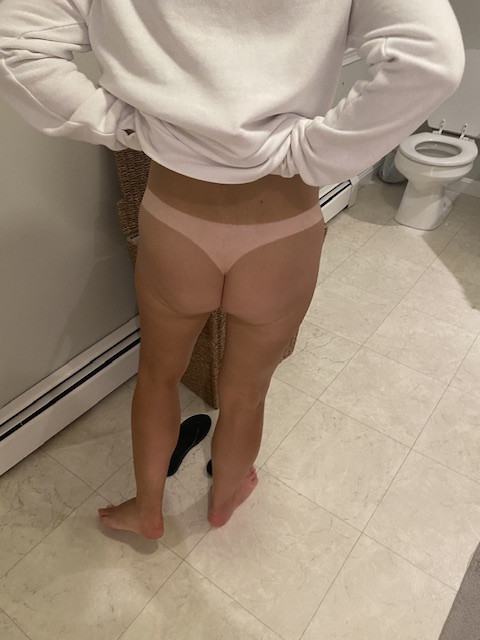 Pic #1 My wife's ass - Shy-Wife