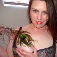 Pic #1Vicki's Ass Up-Close and Personal